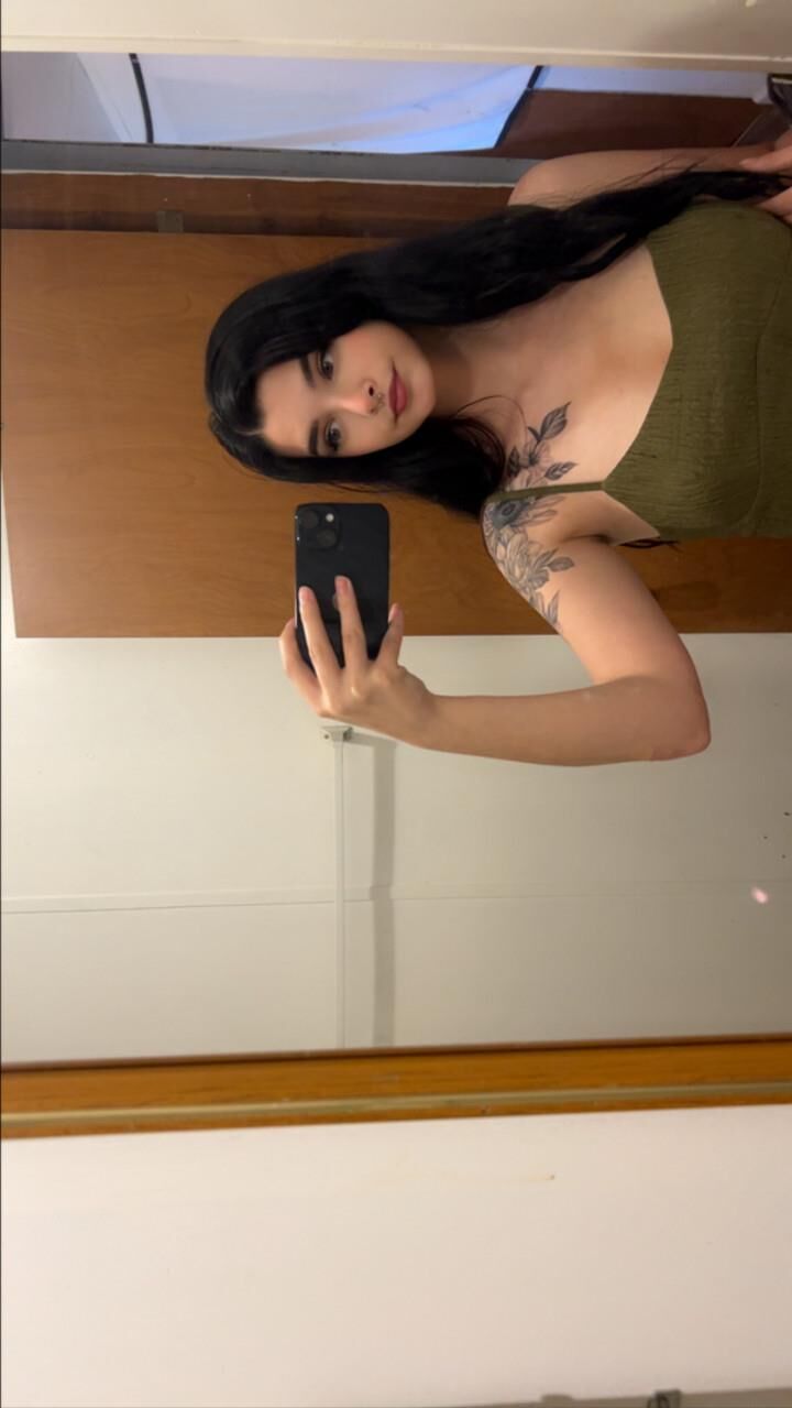 [NN] yo seller slut Tiffany Anne has a great rack