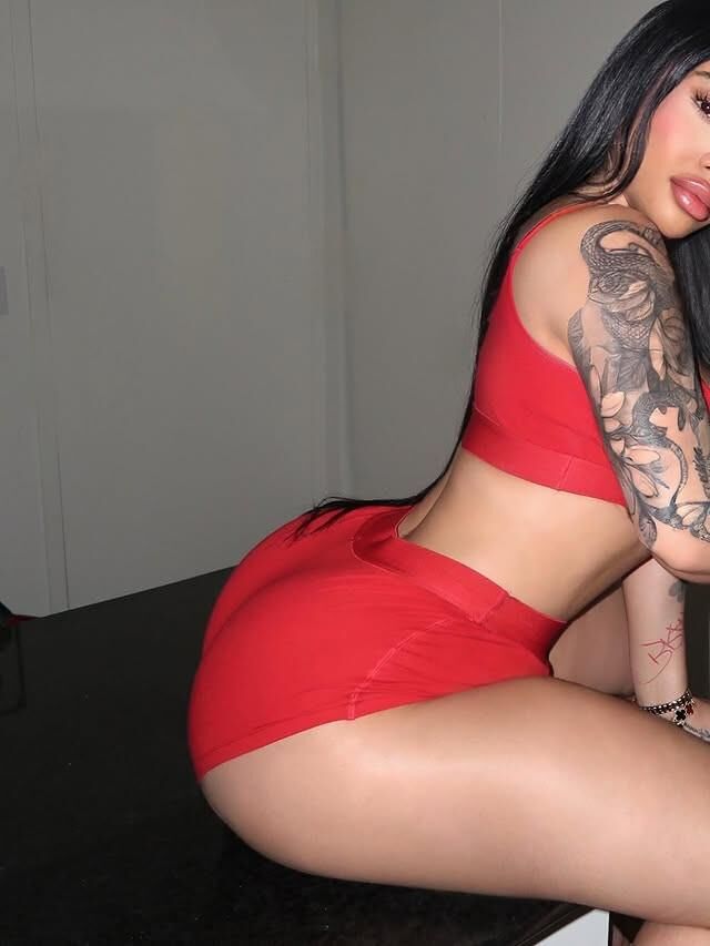 Busty Ebony Legends Vol。