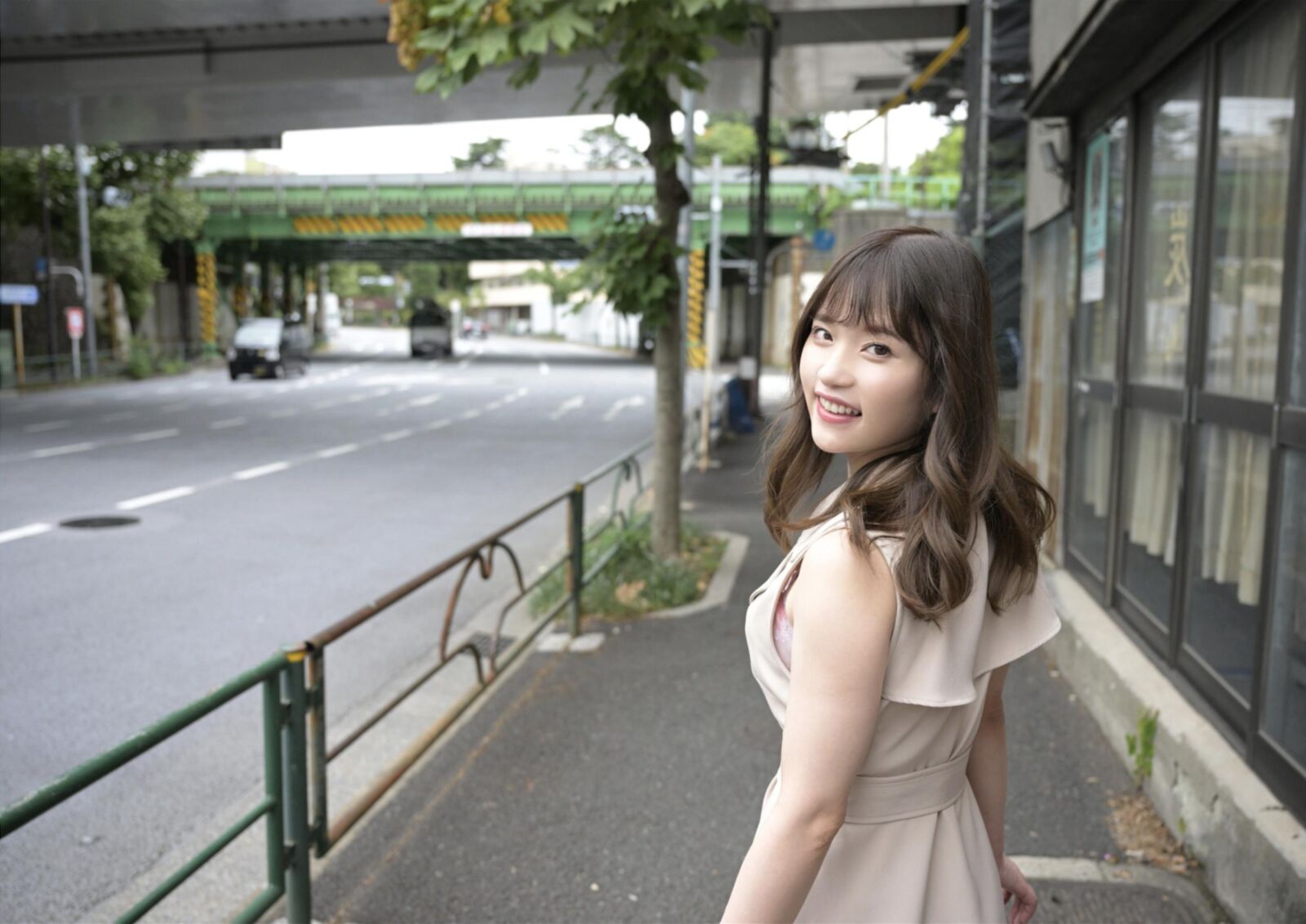 Rena Momozono Naniwa LEITE NATURAL