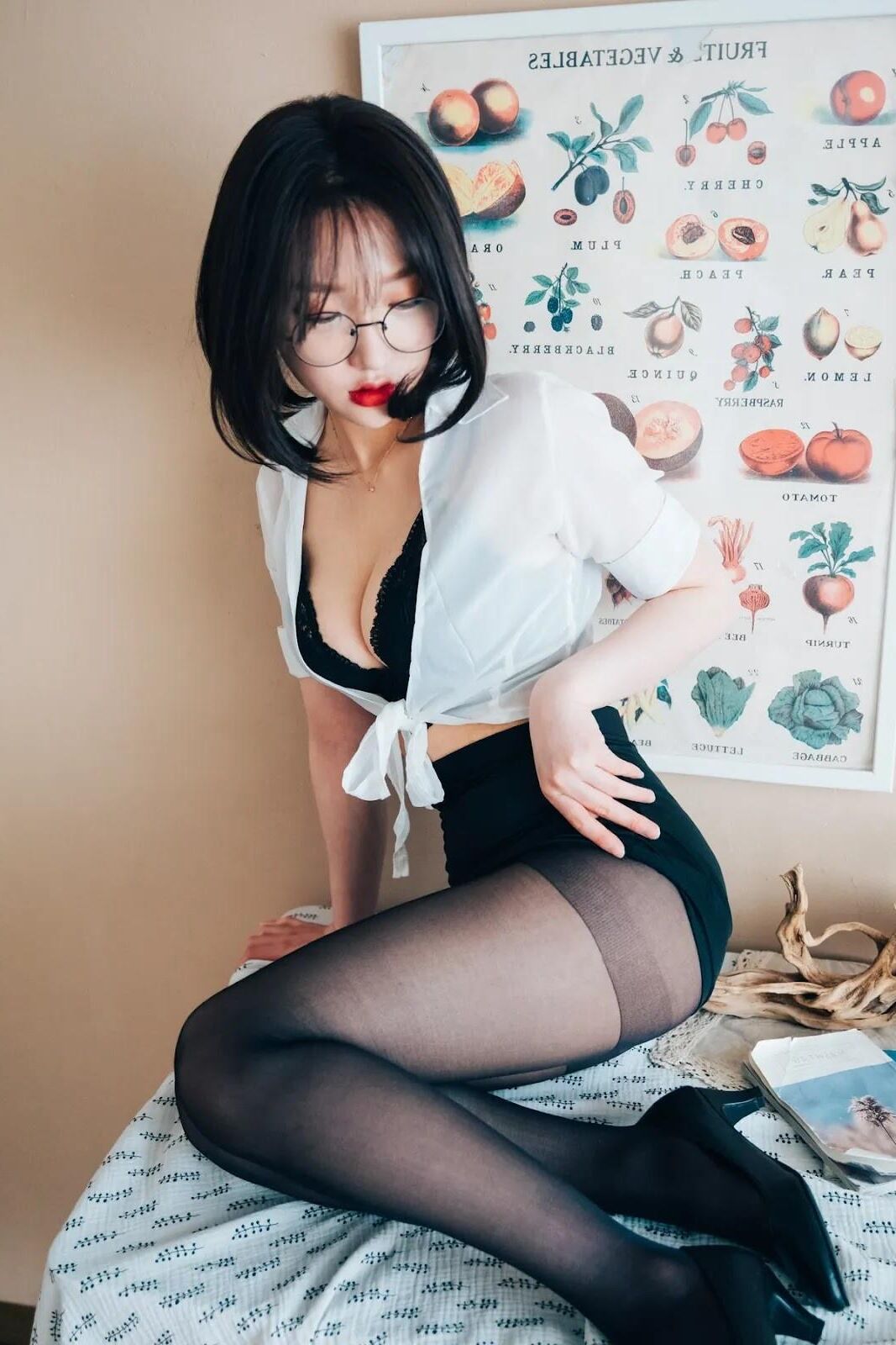 Filho Yeeun Loozy OfficeGirls Vacation Vol.