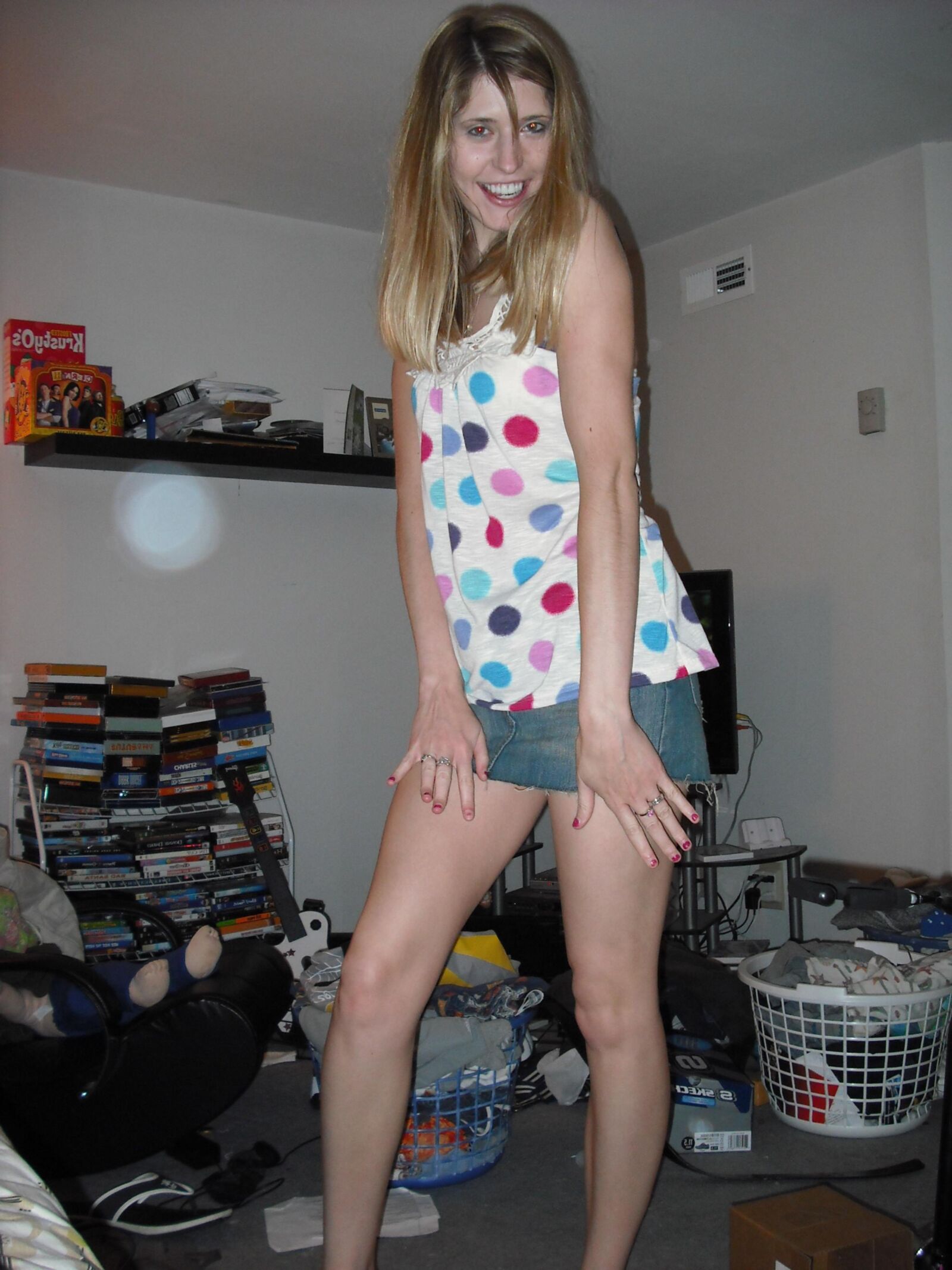 Beautiful girlfriend Courtney exposed