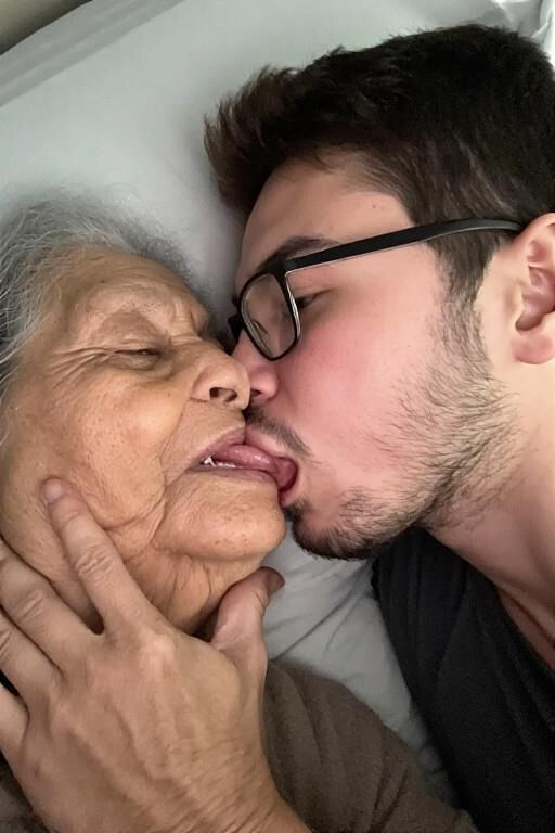Homme et mamies au lit