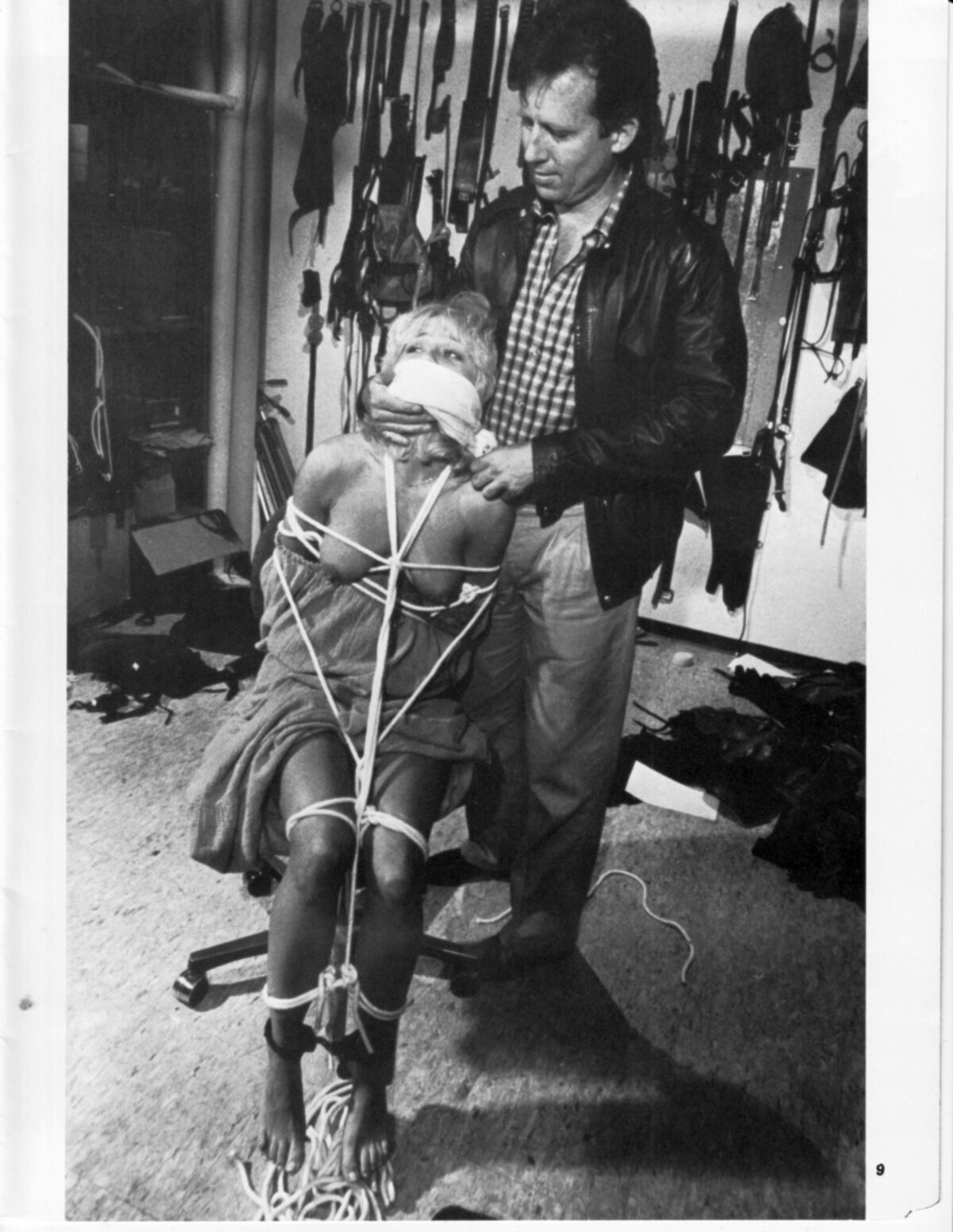 Agencia de niñas secuestradas de la revista vintage bondage