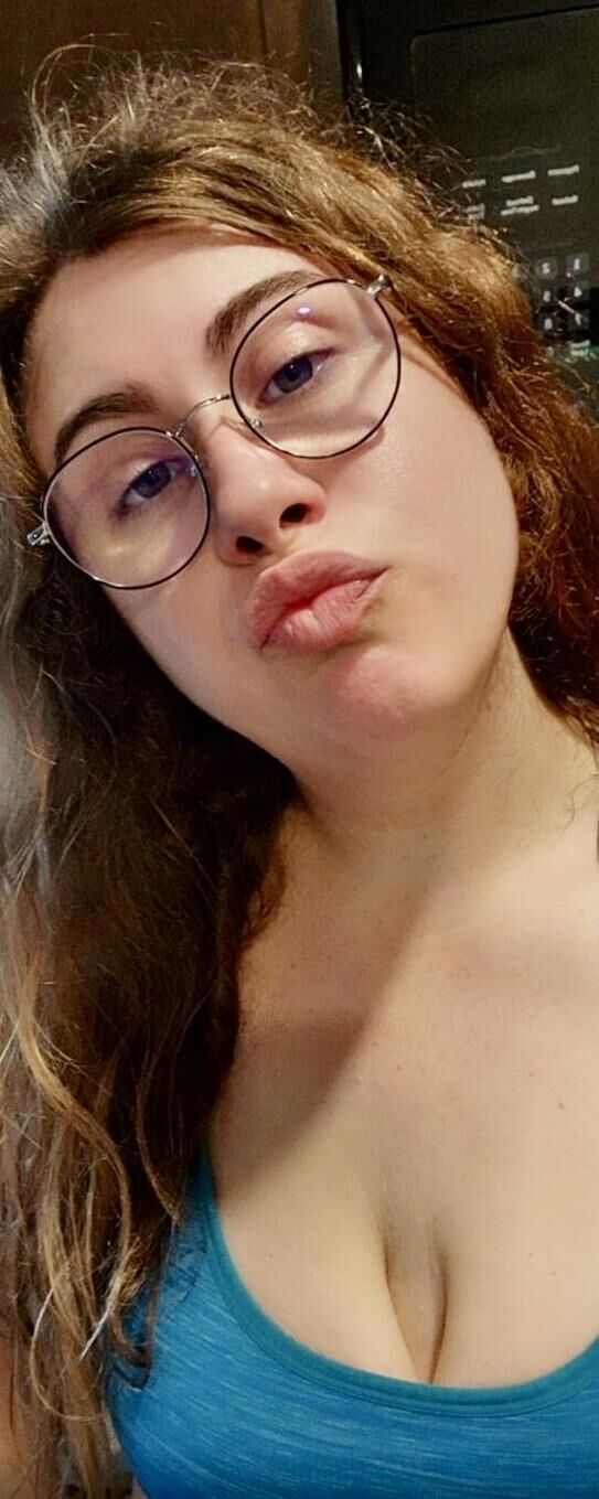 Pawgalert Big Ass Big Tits femme anale avec des lunettes mixtes Hot Shot