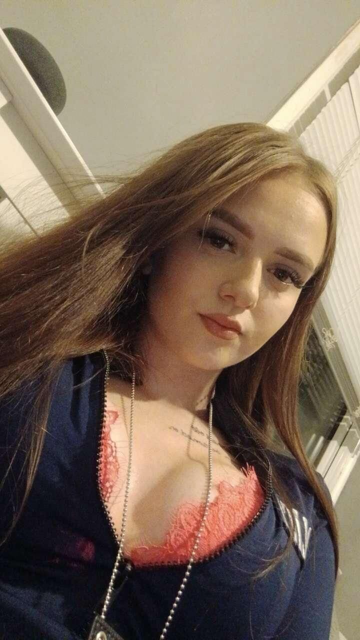 Teen salope Millie