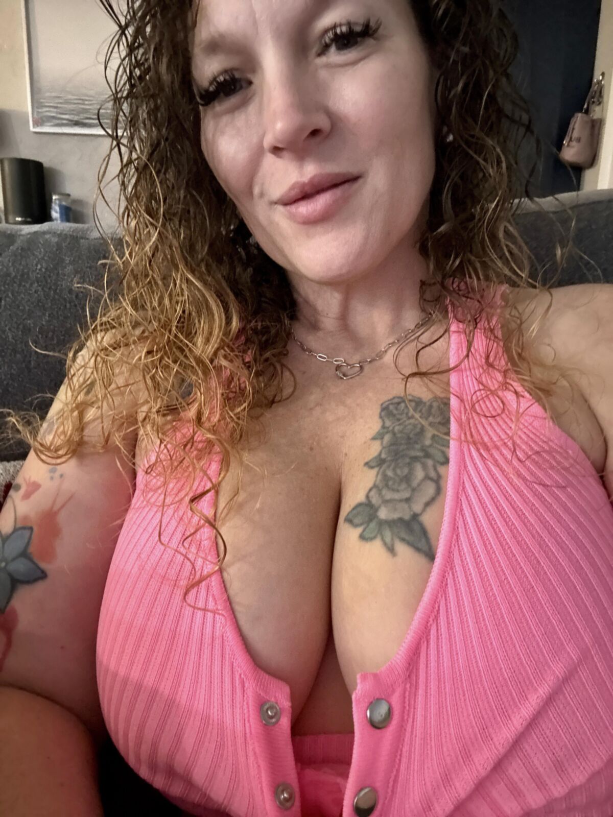 Rayna Big Ass Big Sups Curly Hair Horny Milf смешанные горячие выстрелы