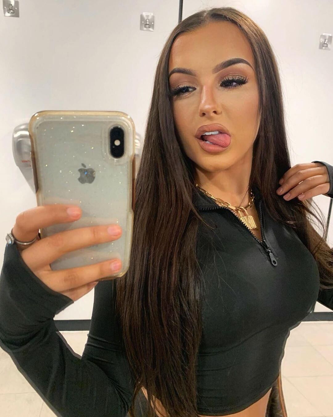 Chav Chav buckable hypersexualized