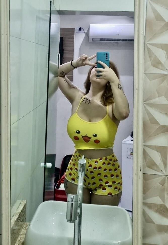 Kirara enormes tetas grandes culo amigo sexy sexy fotos calientes mixtas