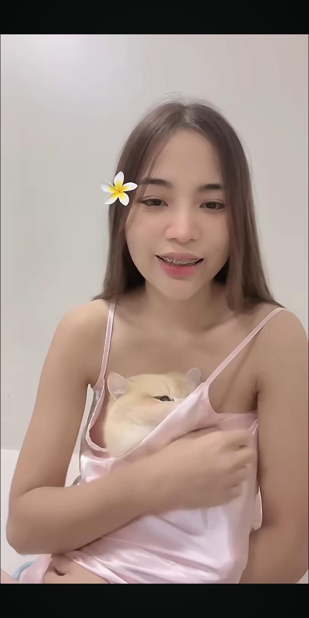 おっと乳首の覗き見