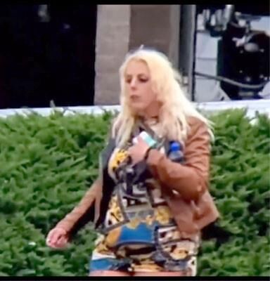 WA Seattle Blondie Street Walker de FB