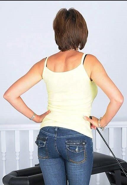 Estrelas pornôs em jeans Lady Sonia