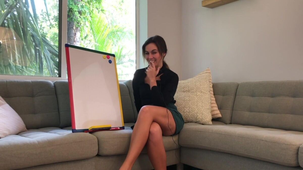 Miss Bell ASMR me ajude a escolher um biquíni