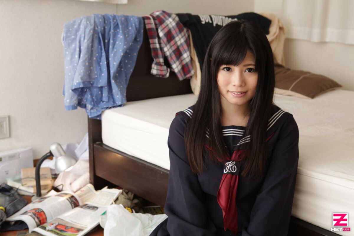 Modelo nude japonês Miyu Shiina