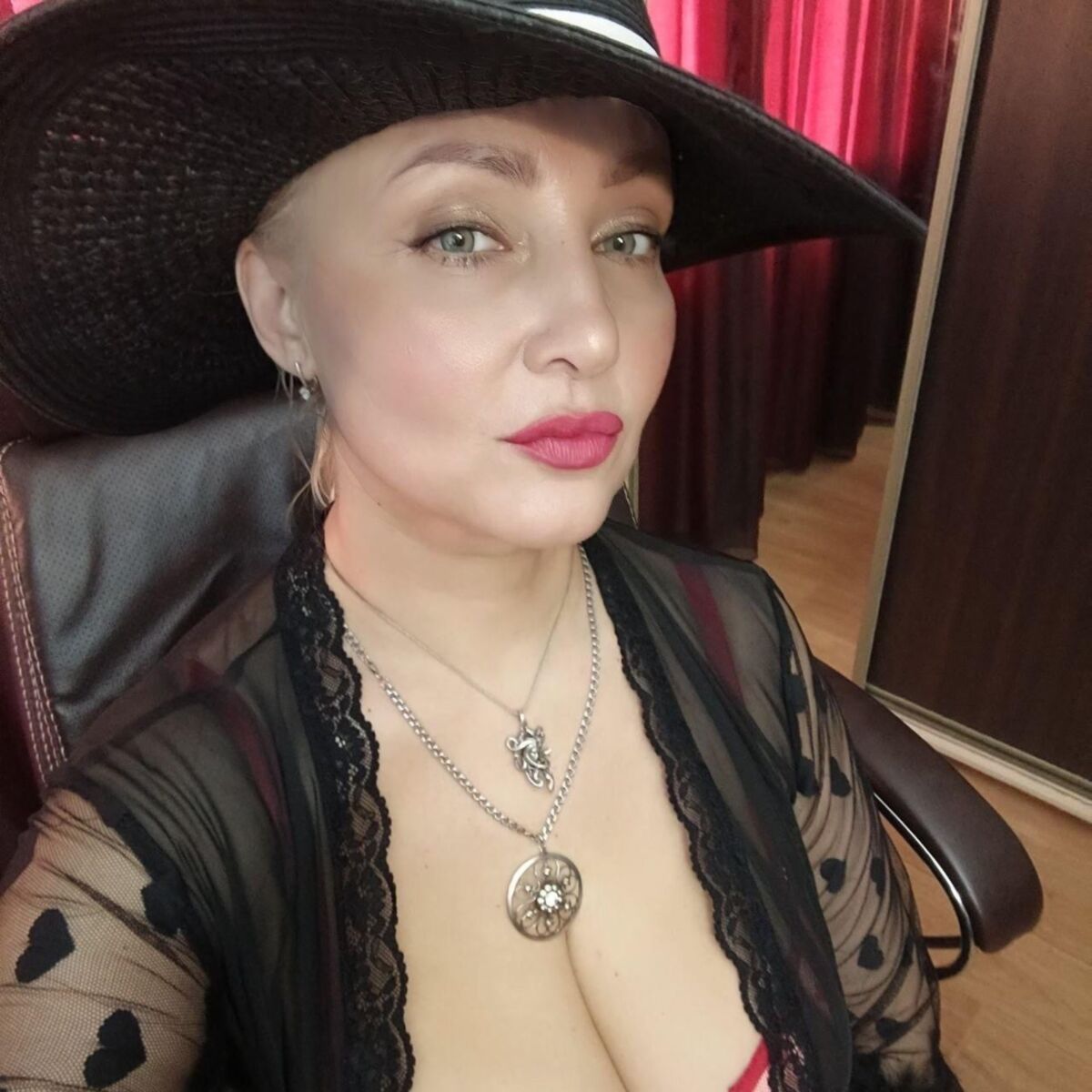 Gargona Big Ass Boobs Beauty Beauty Russian Anal Madure Mixed Shots