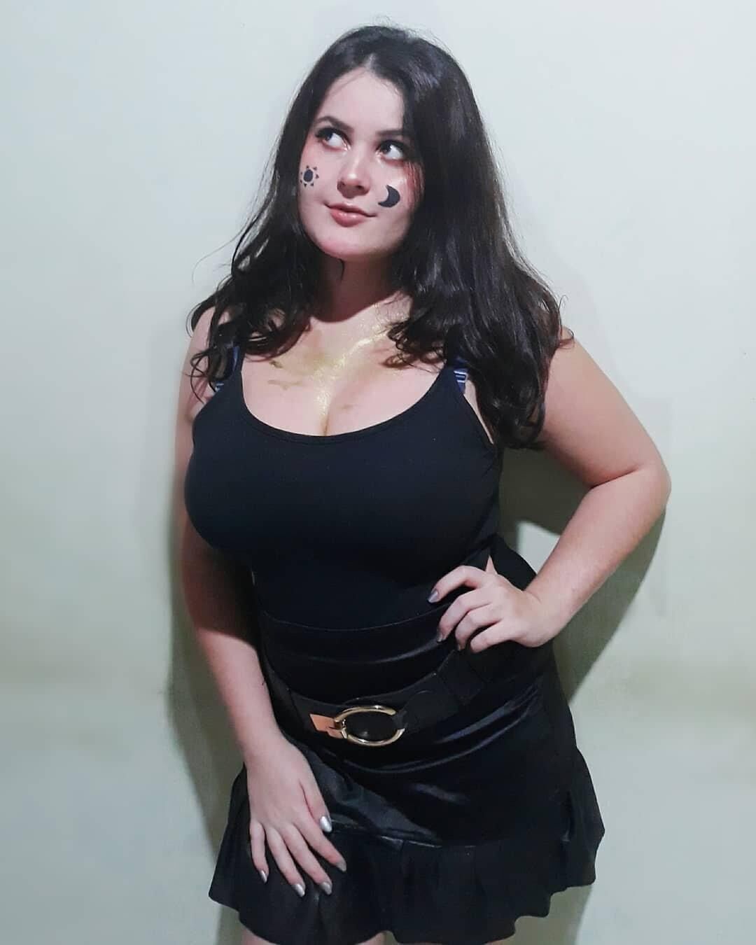 Pig BBW Slut Latina Julia Exponiendo su cuerpo gordo Guardar y compartir