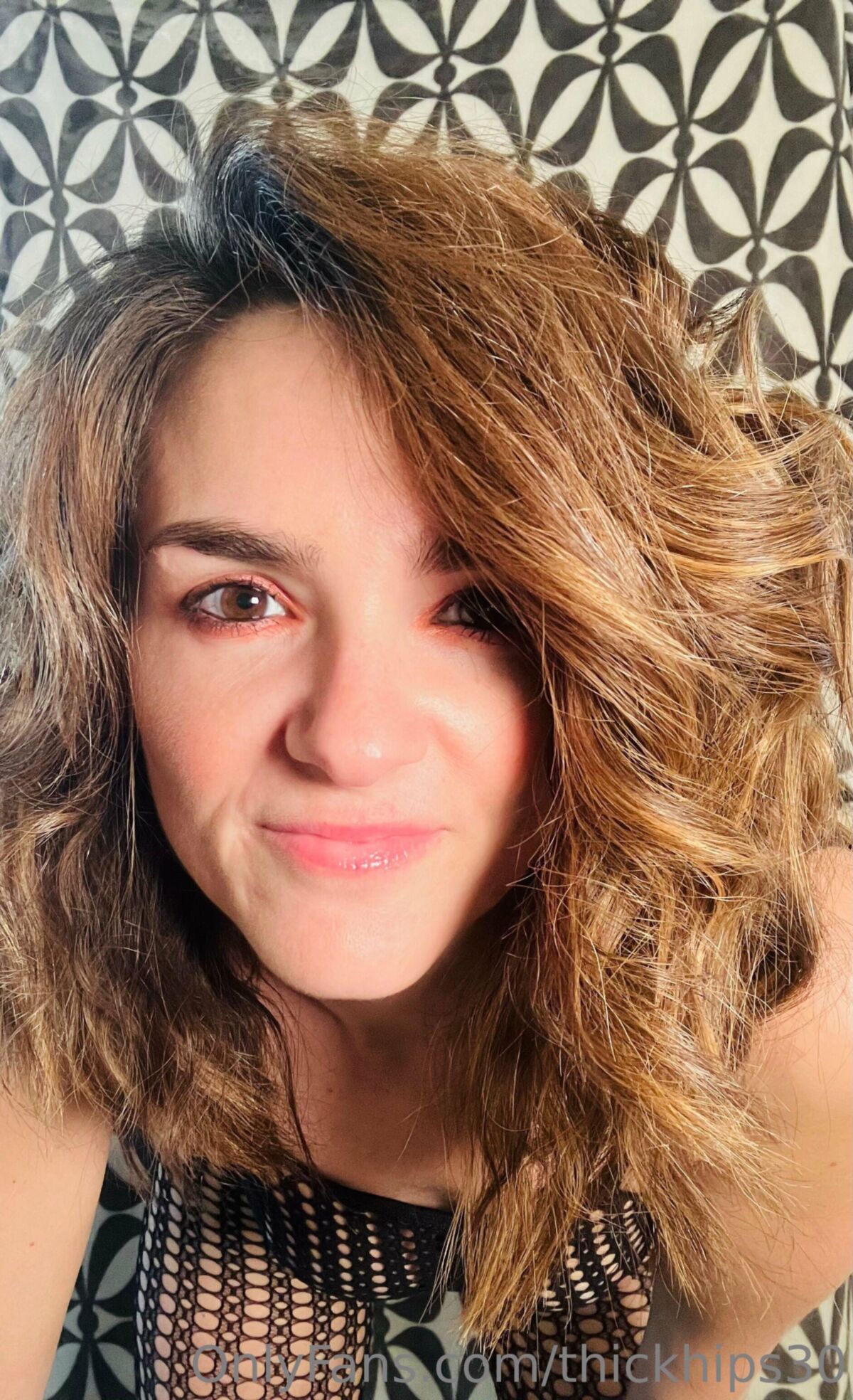 Emily pelirroja flaca flaca y cachonda mamá mezcladas fotos calientes mixtas