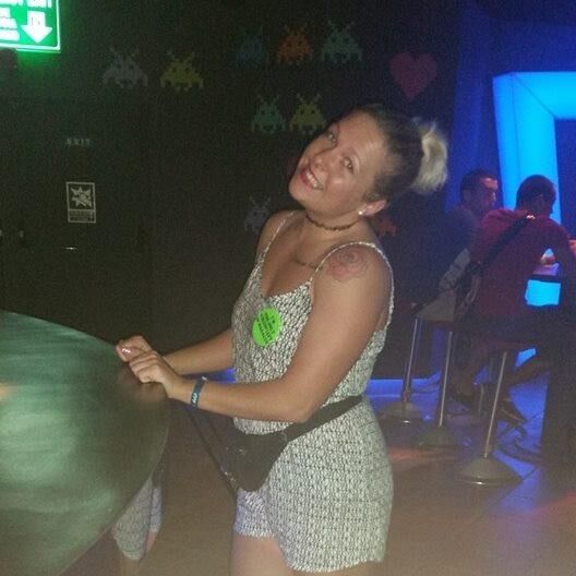 Blonde Yorkshire Raver quelque chose, non nu