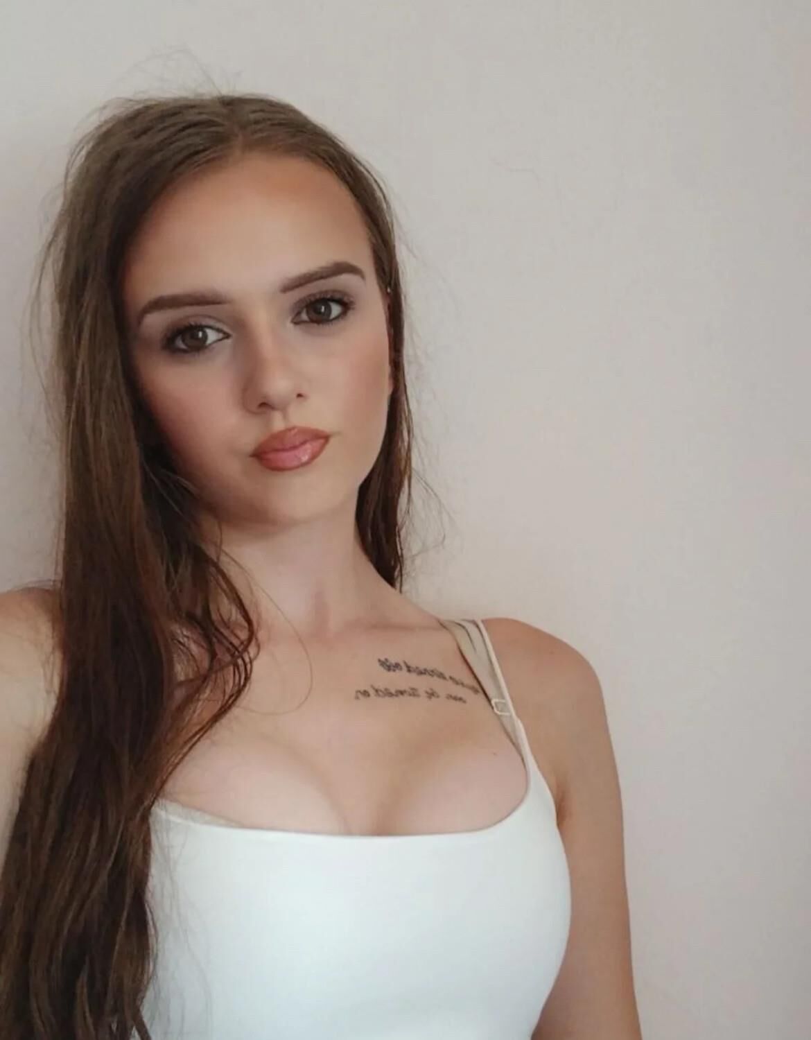 Teen salope Millie