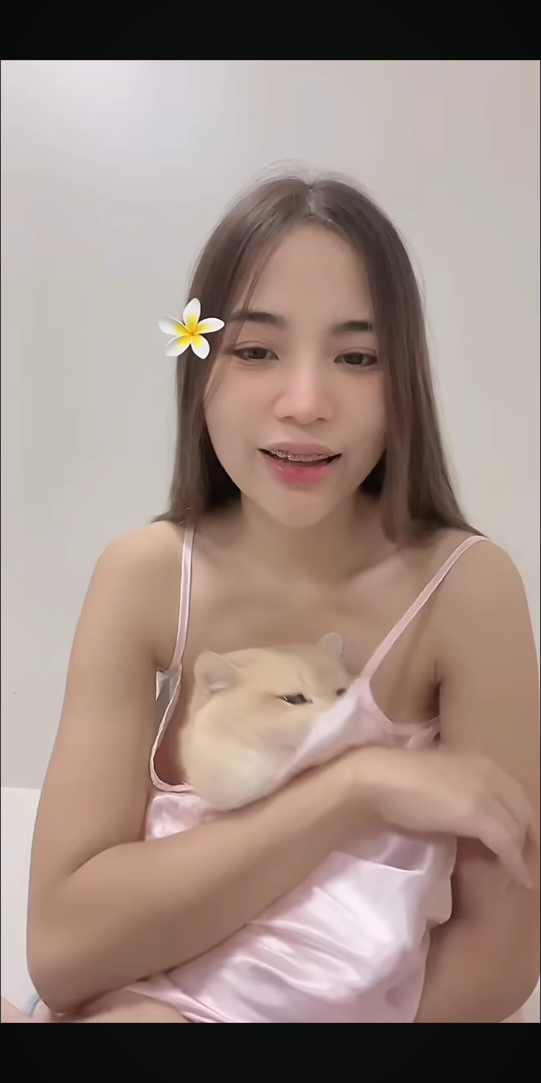 おっと乳首の覗き見