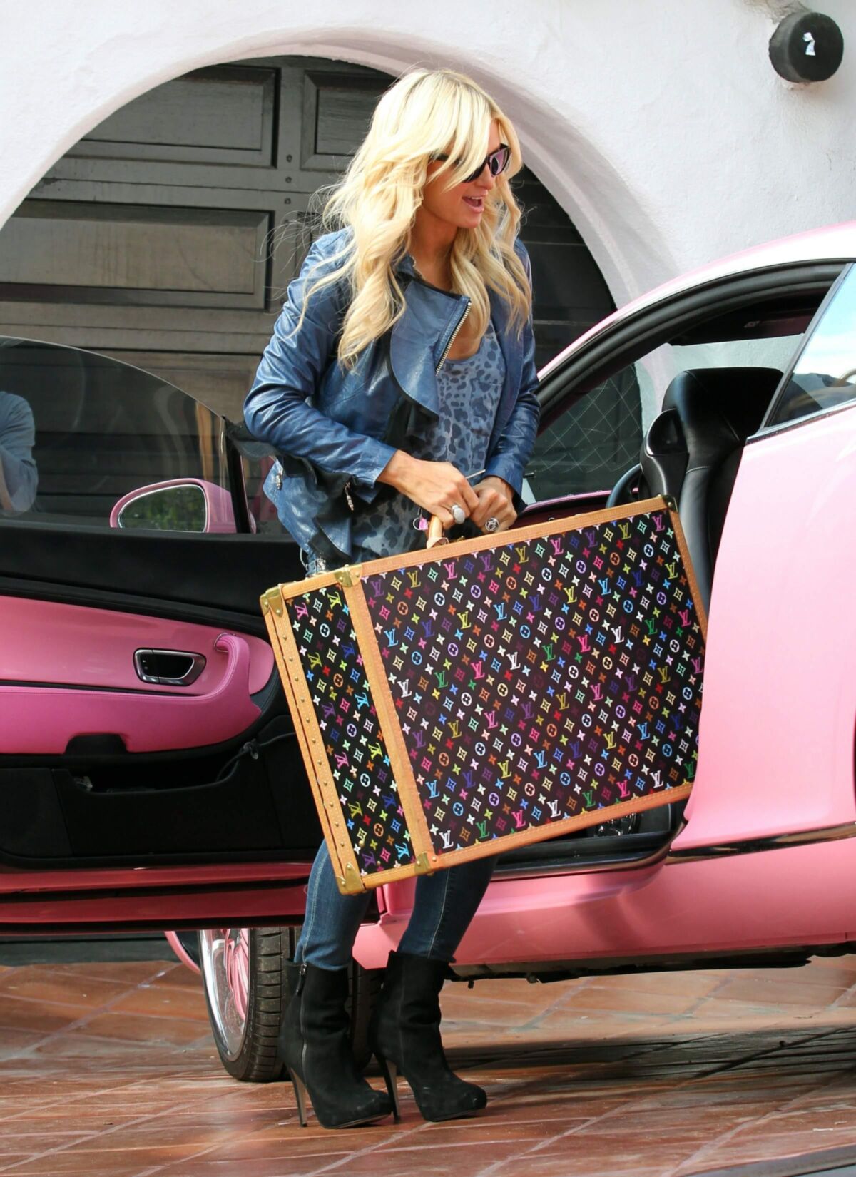 Paris Hilton serré le cul