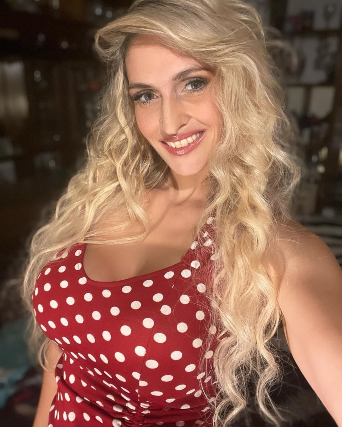 Esta mulher grega é digna de mulher madura?