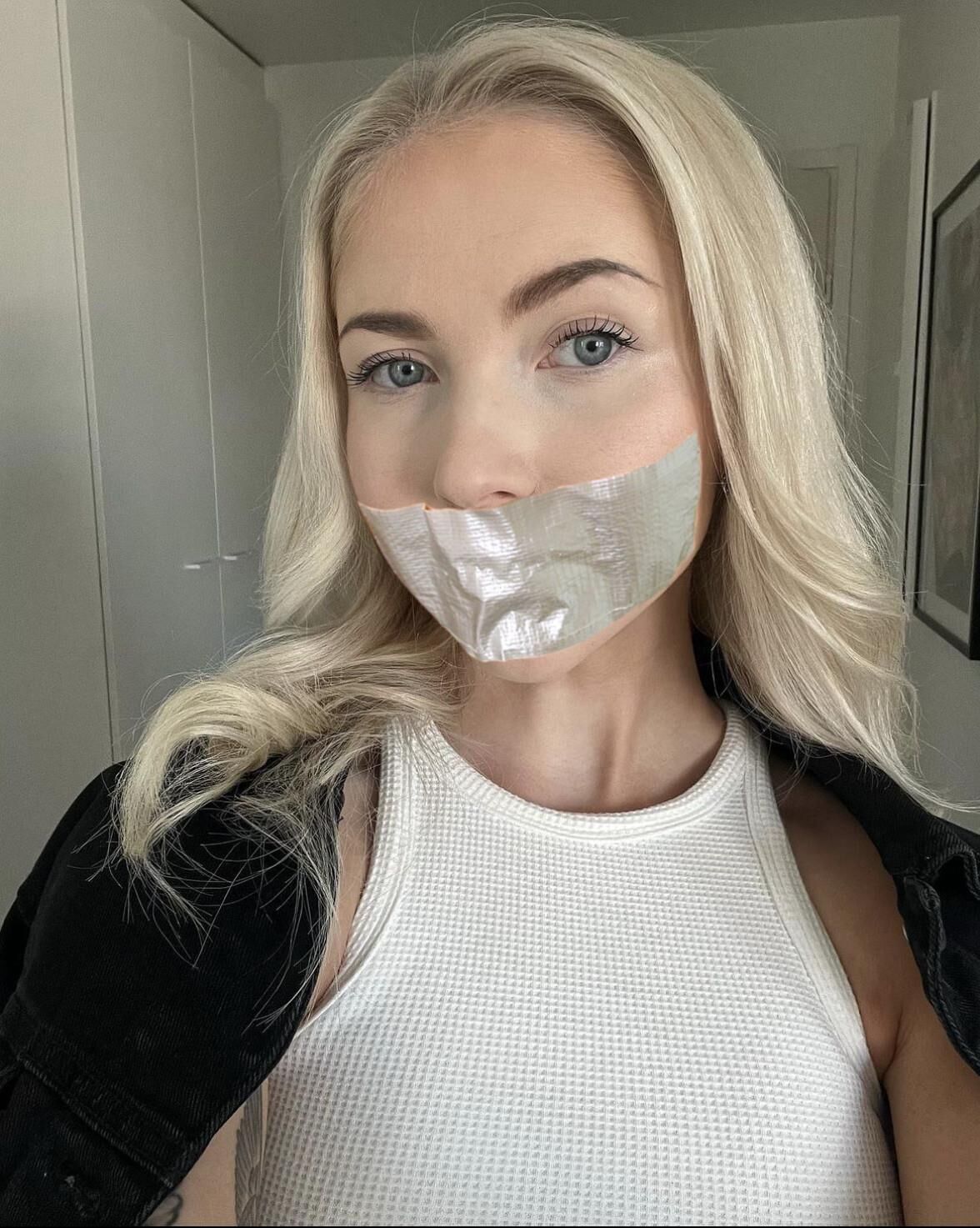 лента заткнута