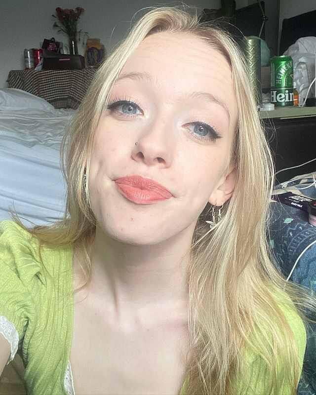 Amybeth McNulty