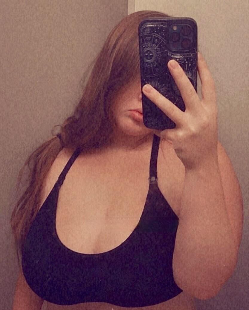 Aliyah énorme cul gros seins blonds bbw girl mixtes photos chaudes
