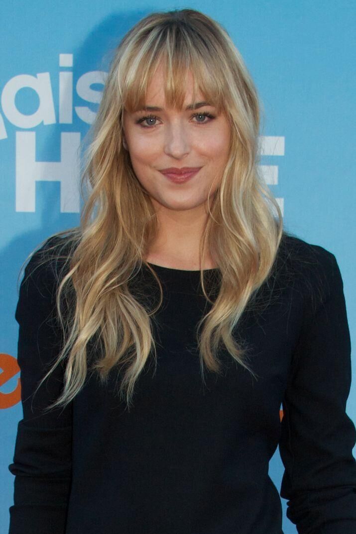 Dakota Johnson Perfect Girl Hair