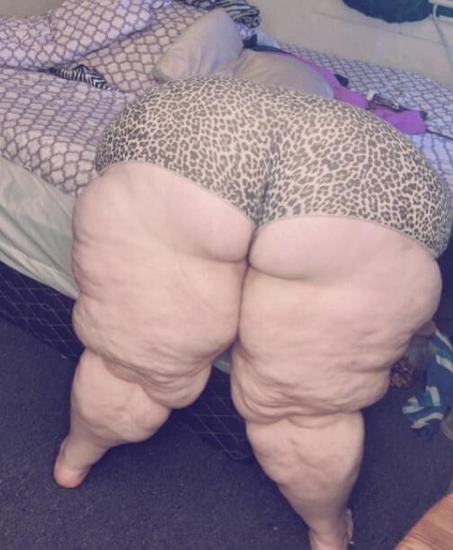 Gargantuan SSBBW задницы