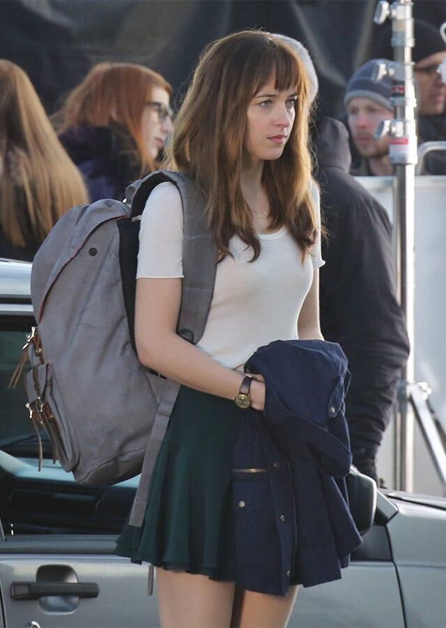 Dakota Johnson Perfect Girl Hair