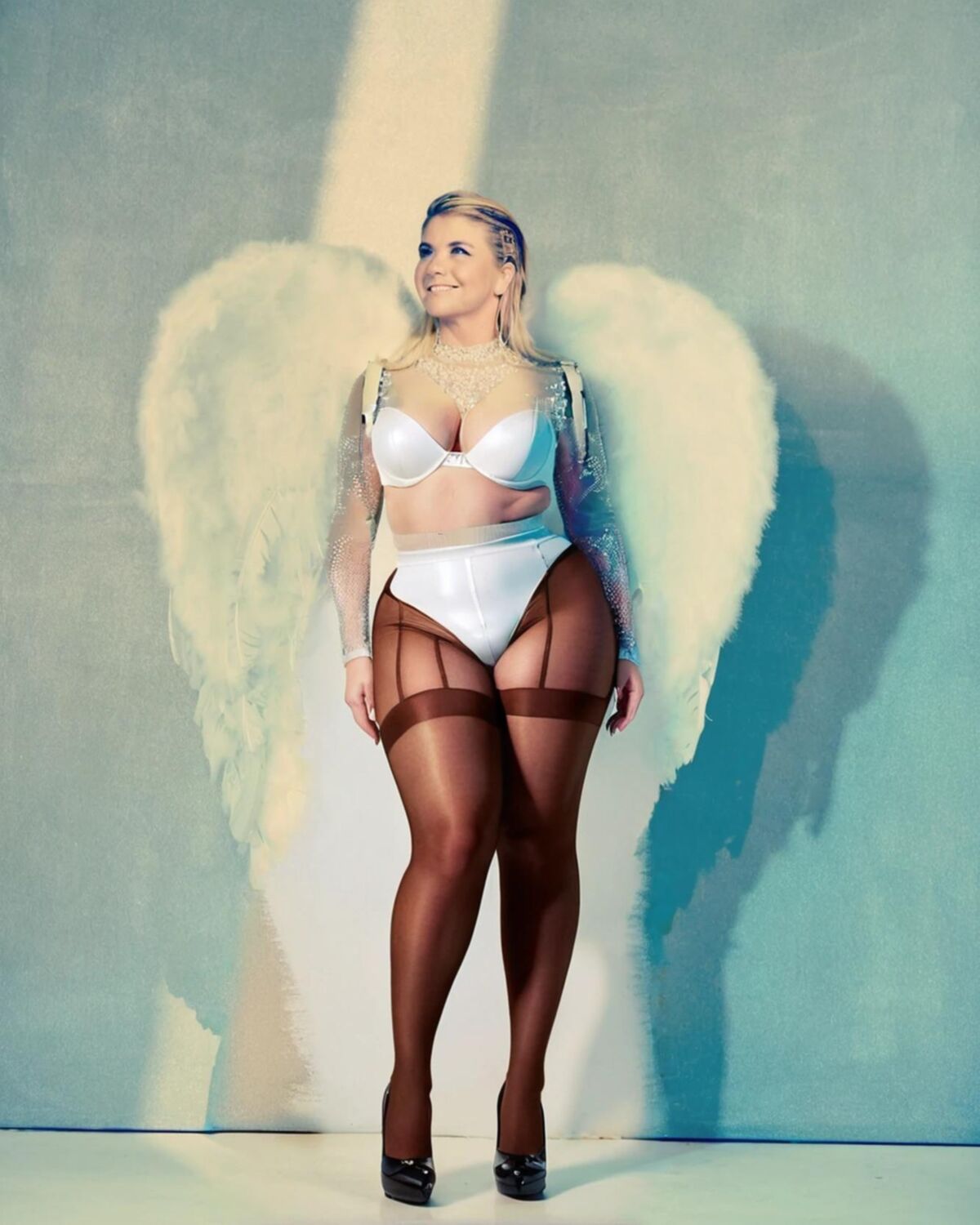 Ai Beatrice Egli dans les nylons