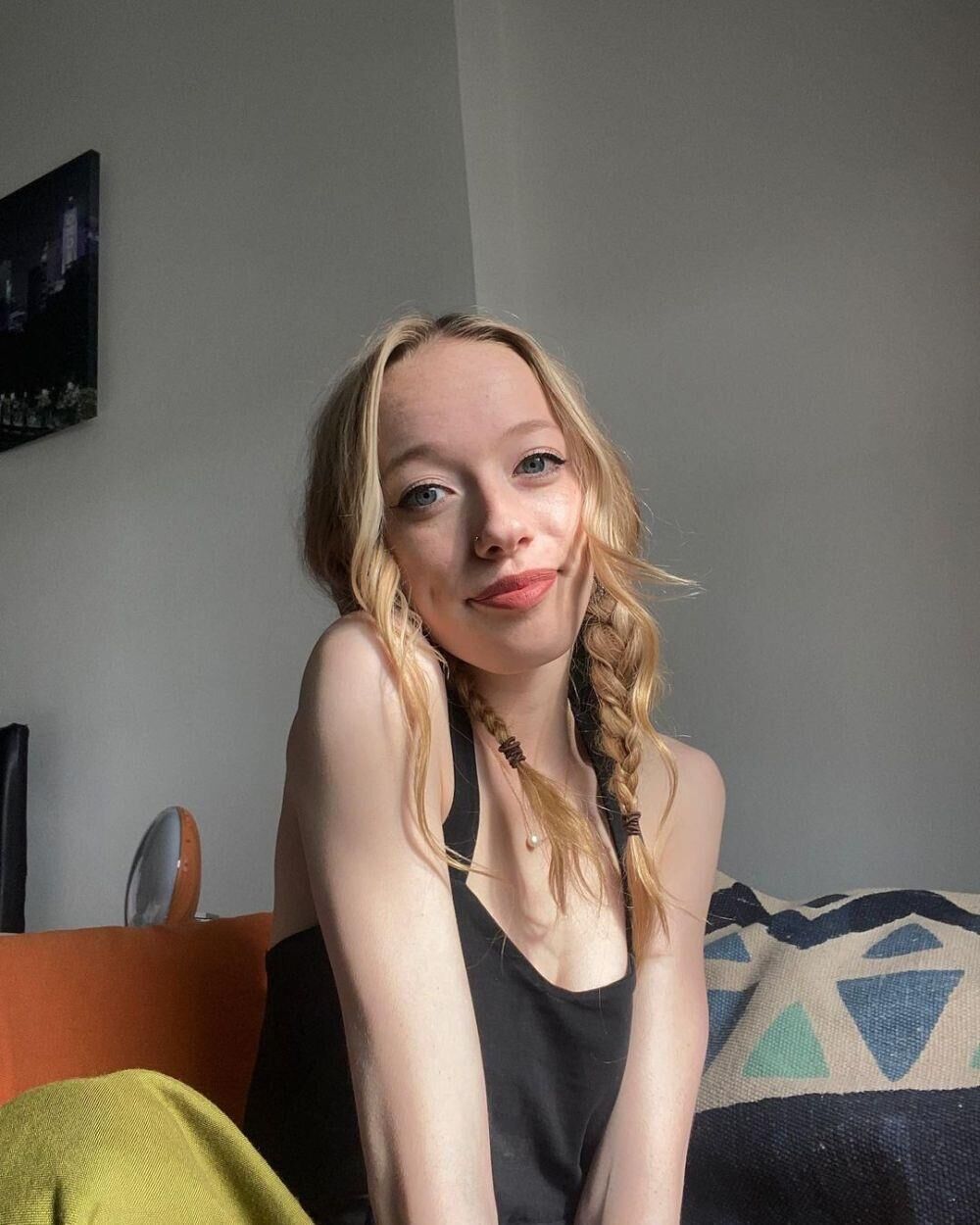 Amybeth McNulty