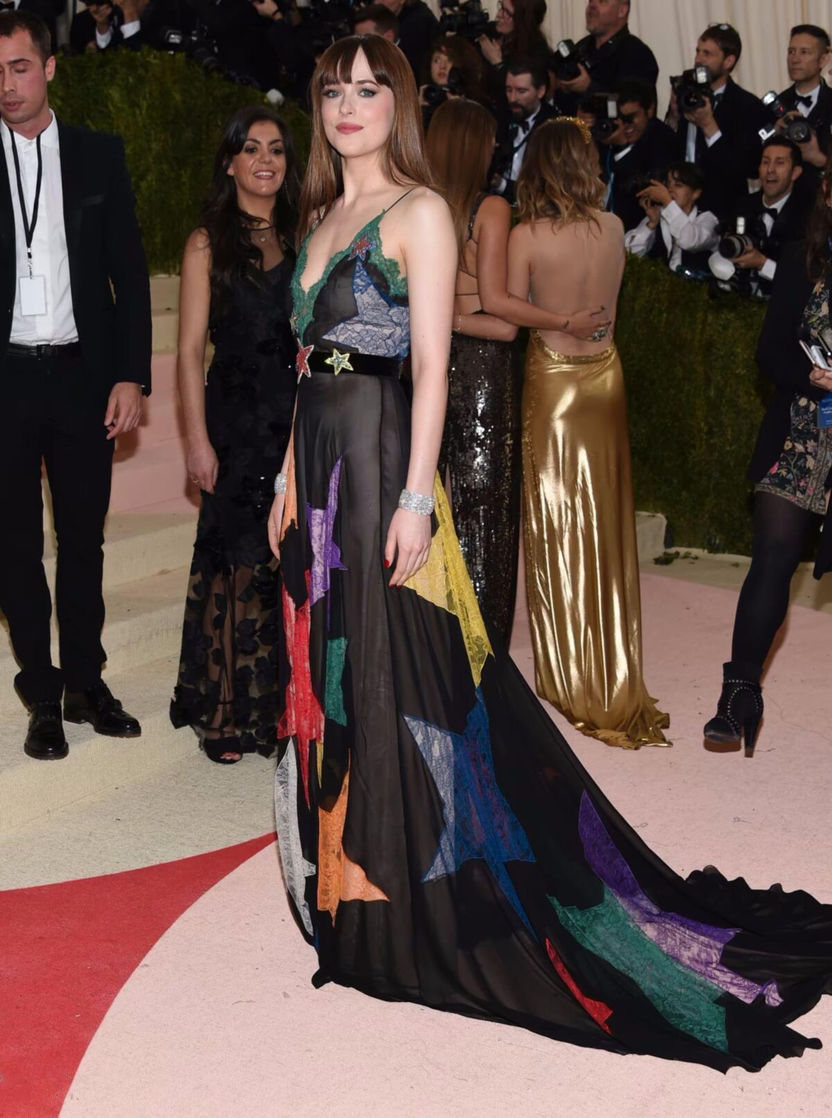 Dakota Johnson Perfect Girl Hair