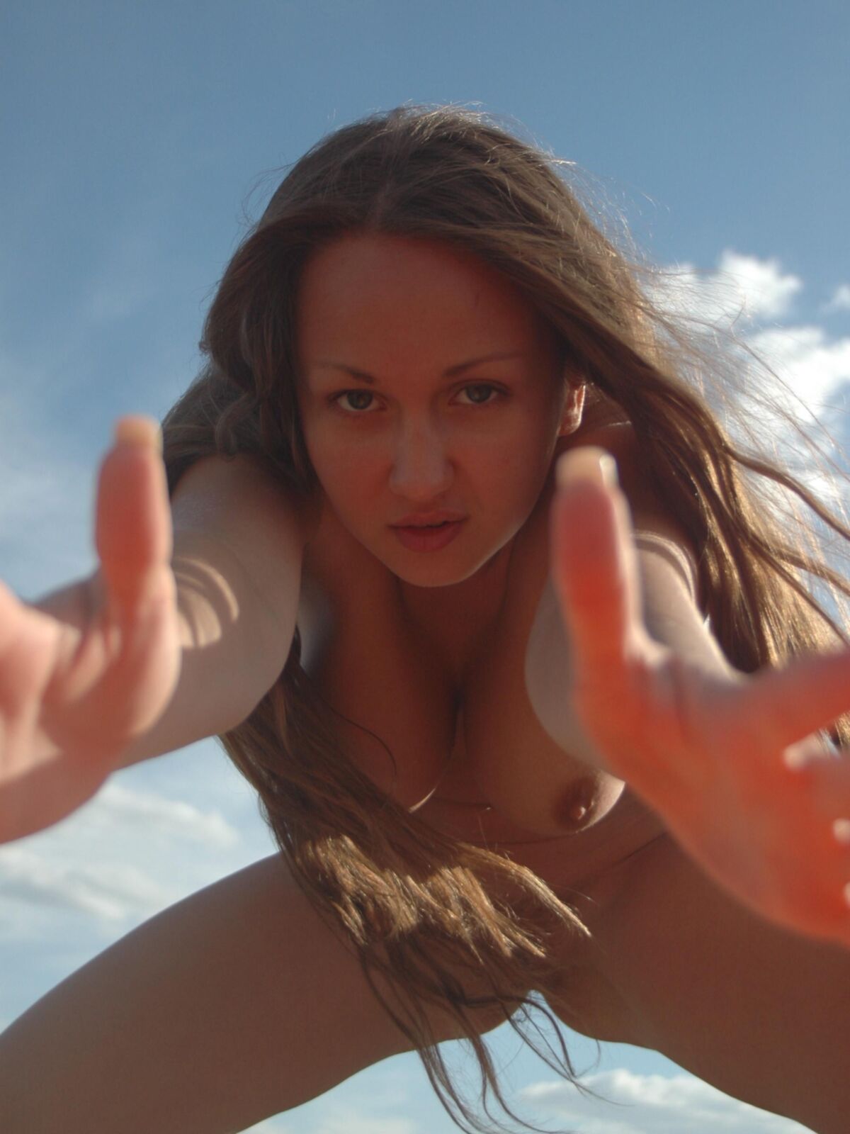 Aneli abraza el día