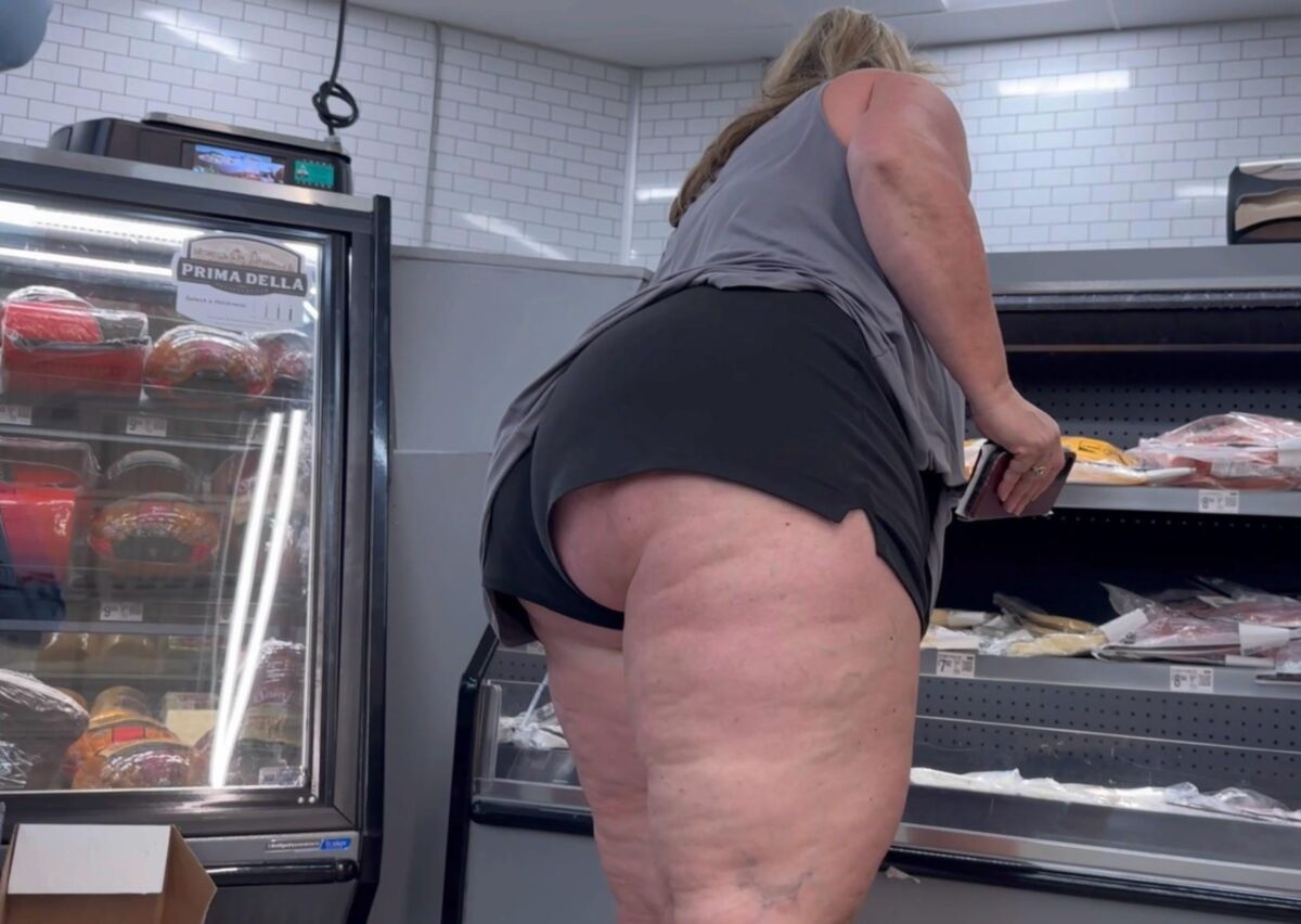 Candid BBW Big Ass Milf Cheeks en pantalones cortos