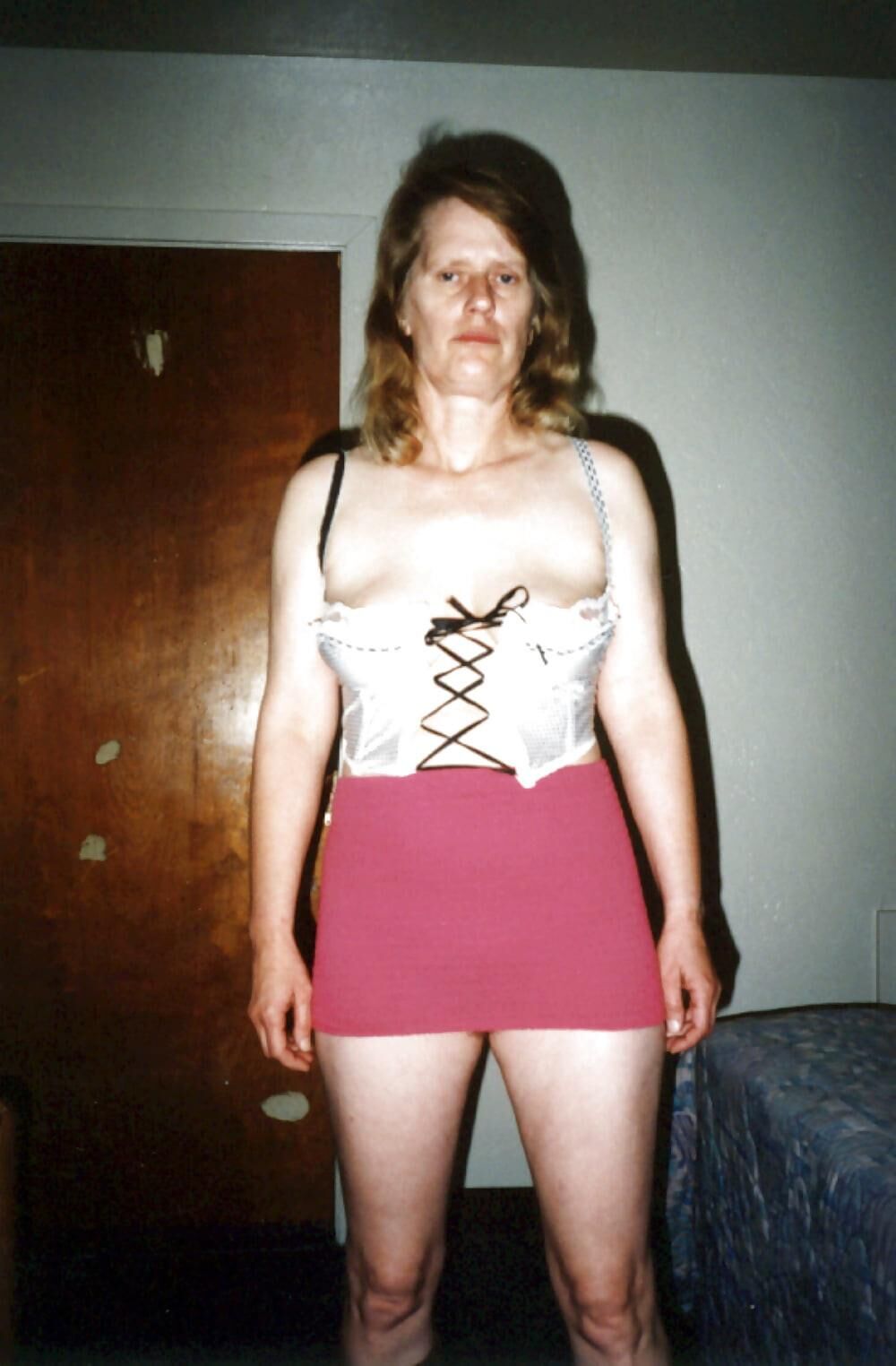 Theresia Whore в мотеле отдыха путешественника