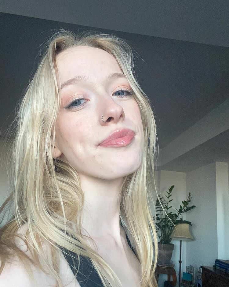 Amybeth McNulty