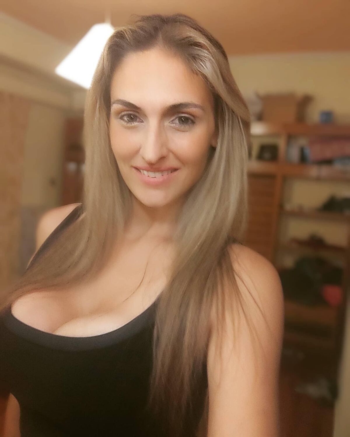 Esta mulher grega é digna de mulher madura?