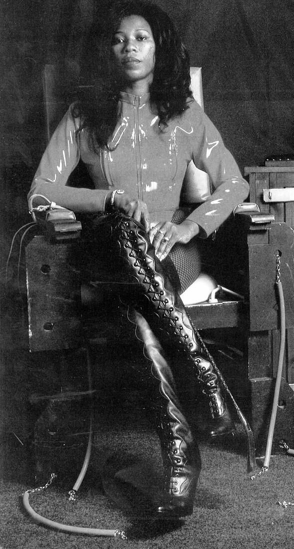 Vintage Domina, Fetisch