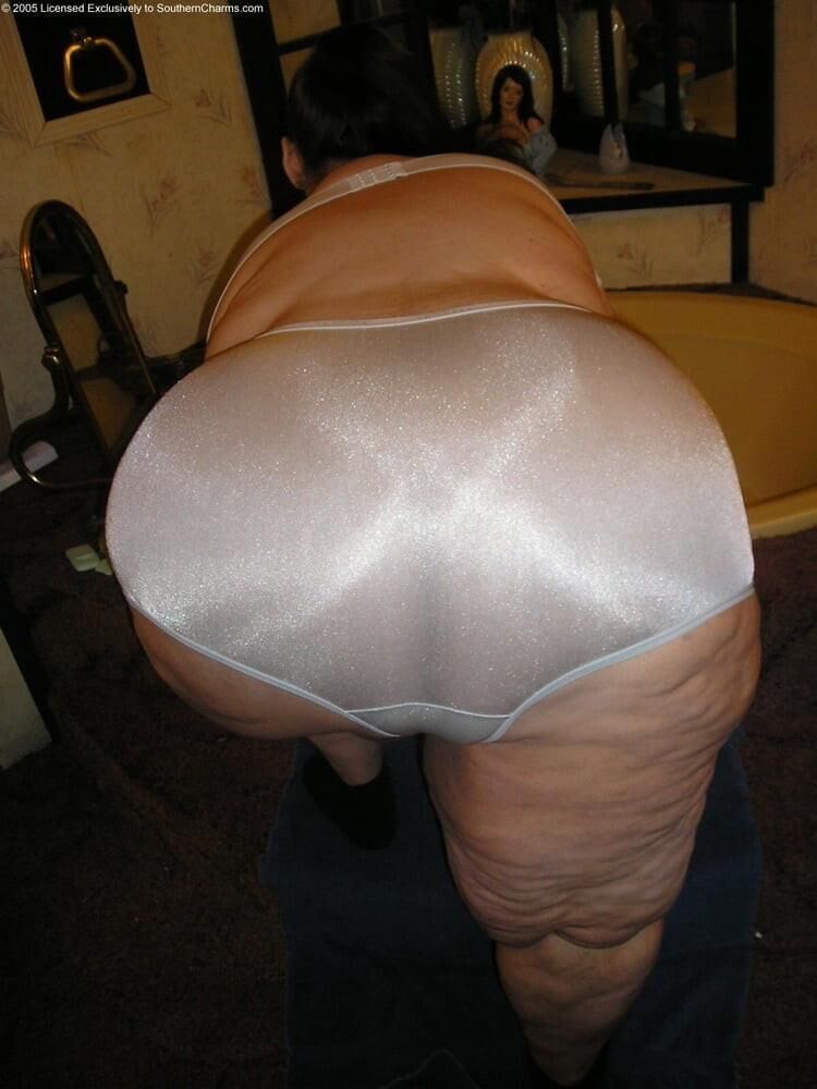 Gargantuan SSBBW задницы