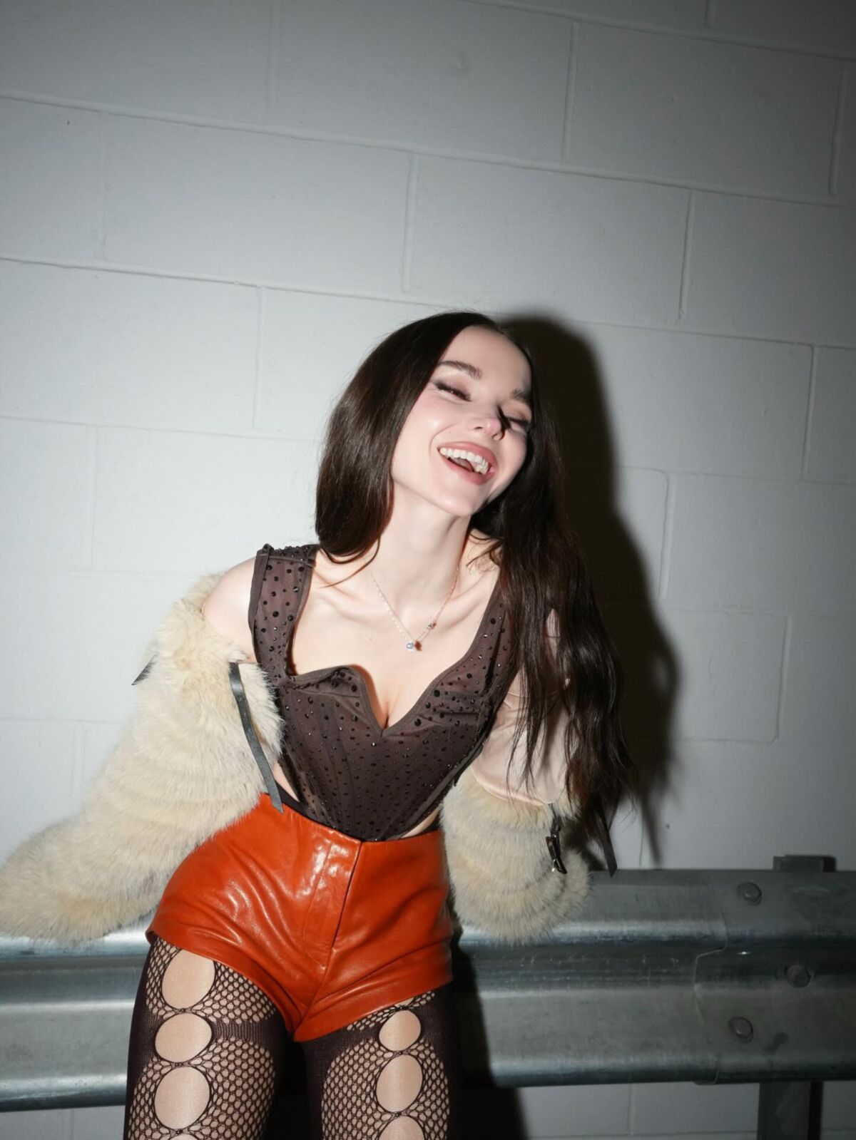 Dove Cameron Vários