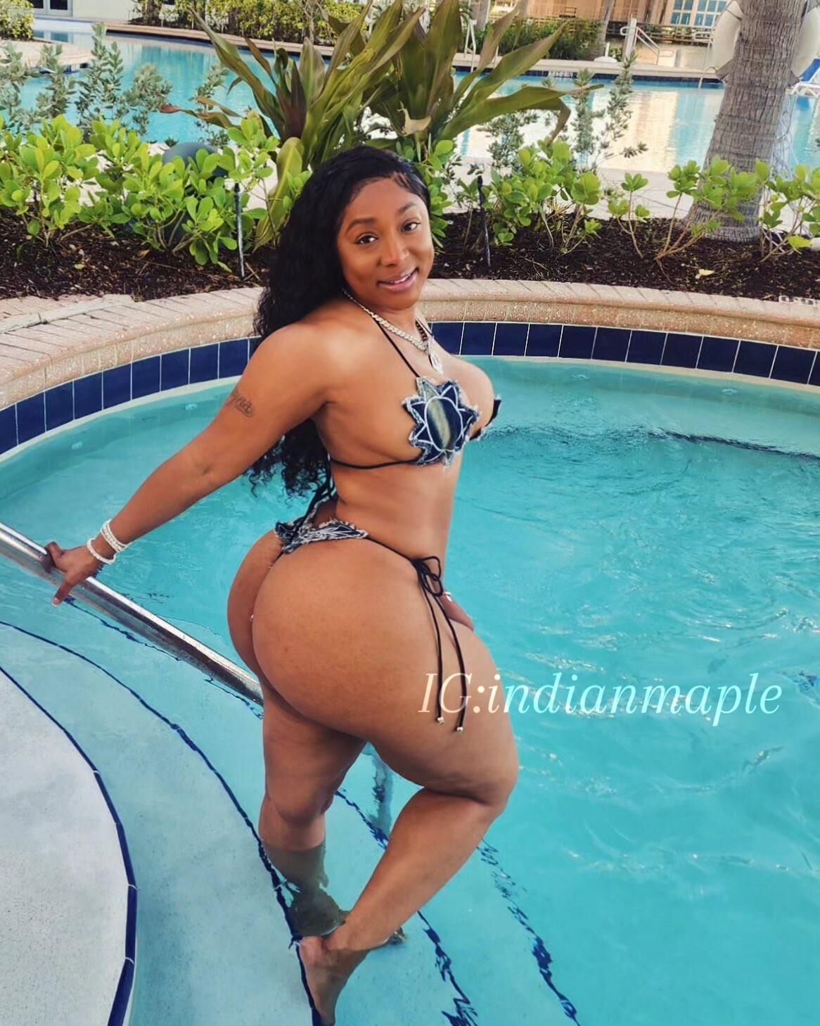 IndianMaple(Roxy Reynolds Jr) 