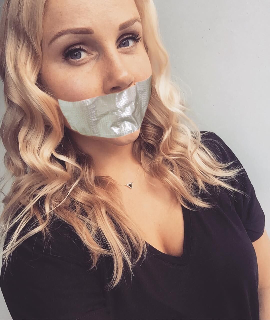 лента заткнута
