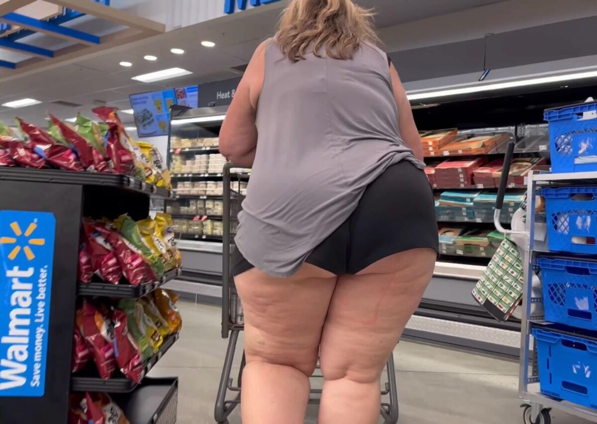Candid BBW Big Ass Milf Cheeks en pantalones cortos