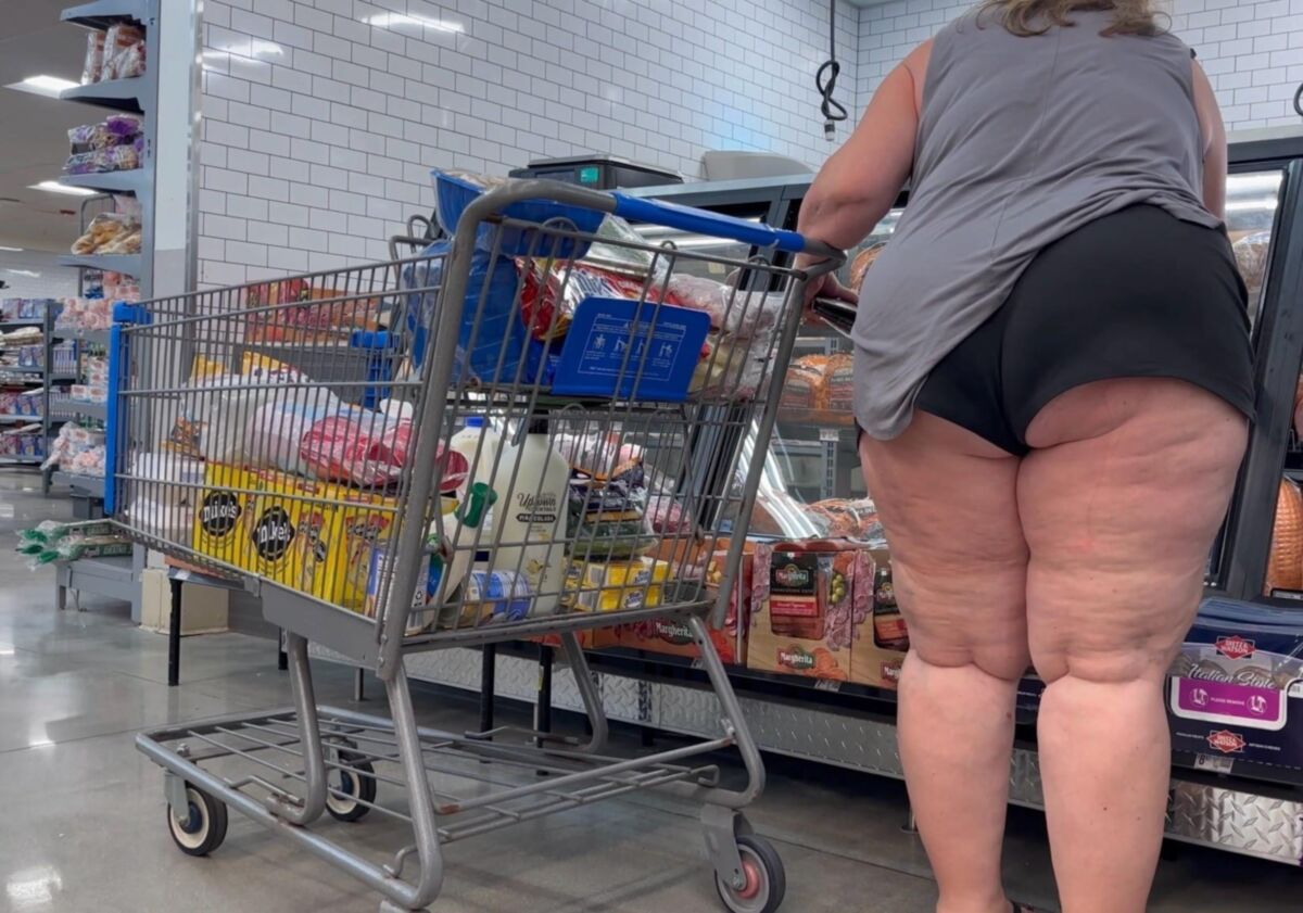 Candid BBW Big Ass Milf Cheeks en pantalones cortos