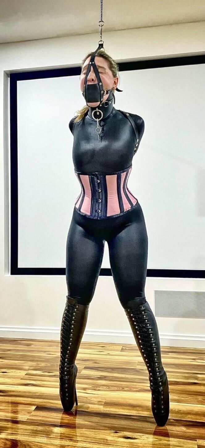 Ich wünschte, ich wäre das Mädchen in Bondage