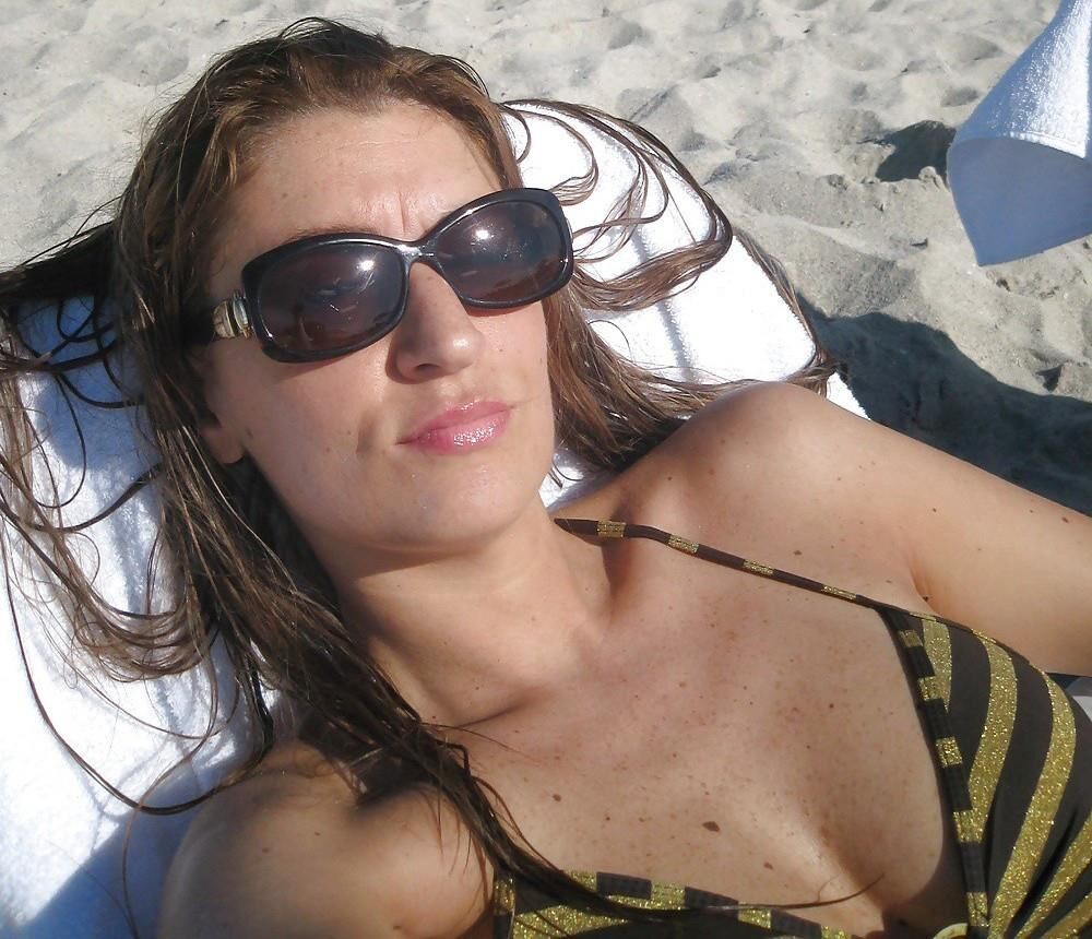 Caroline Horny French Milf Salt Big Tits