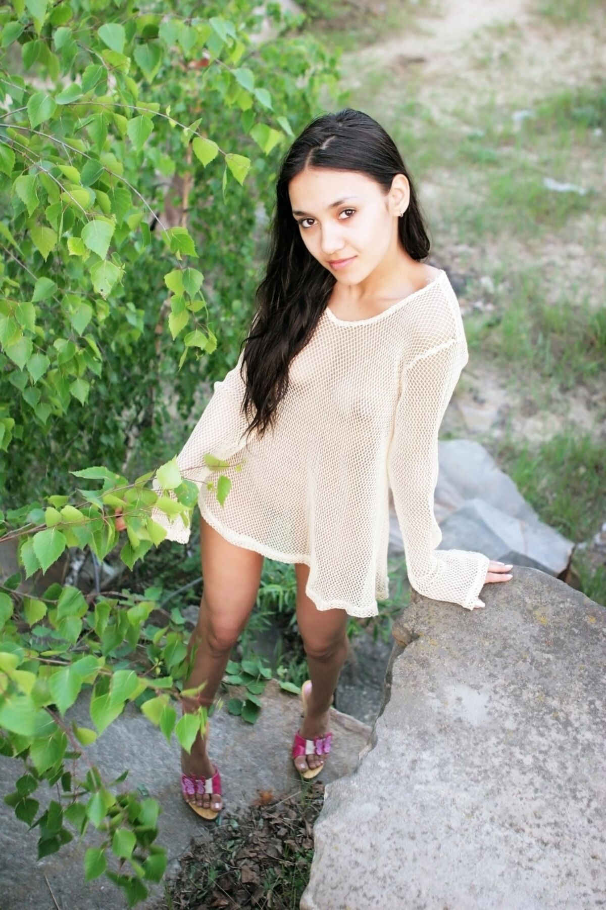 Kamilla / Lydia / Donita adolescente desnuda en la orilla
