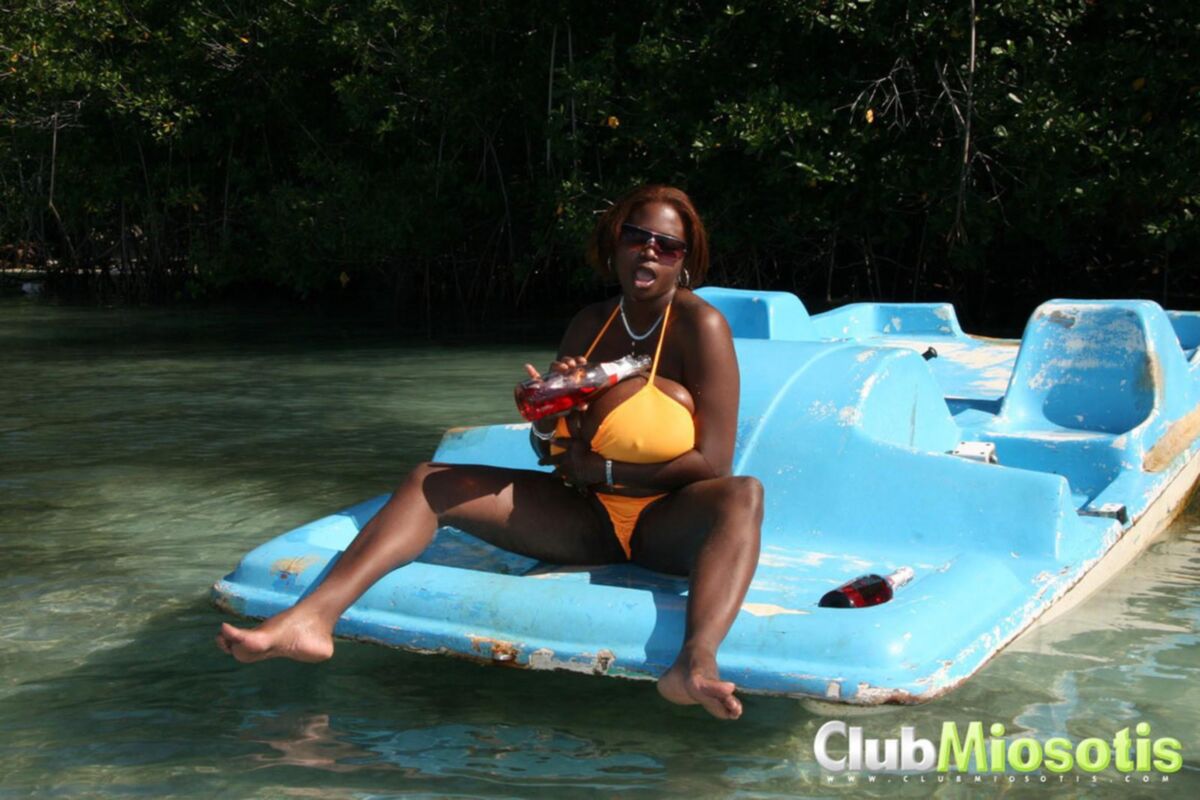 Miosotis Claribel Drinks Wine and Bathes in It at the Beach